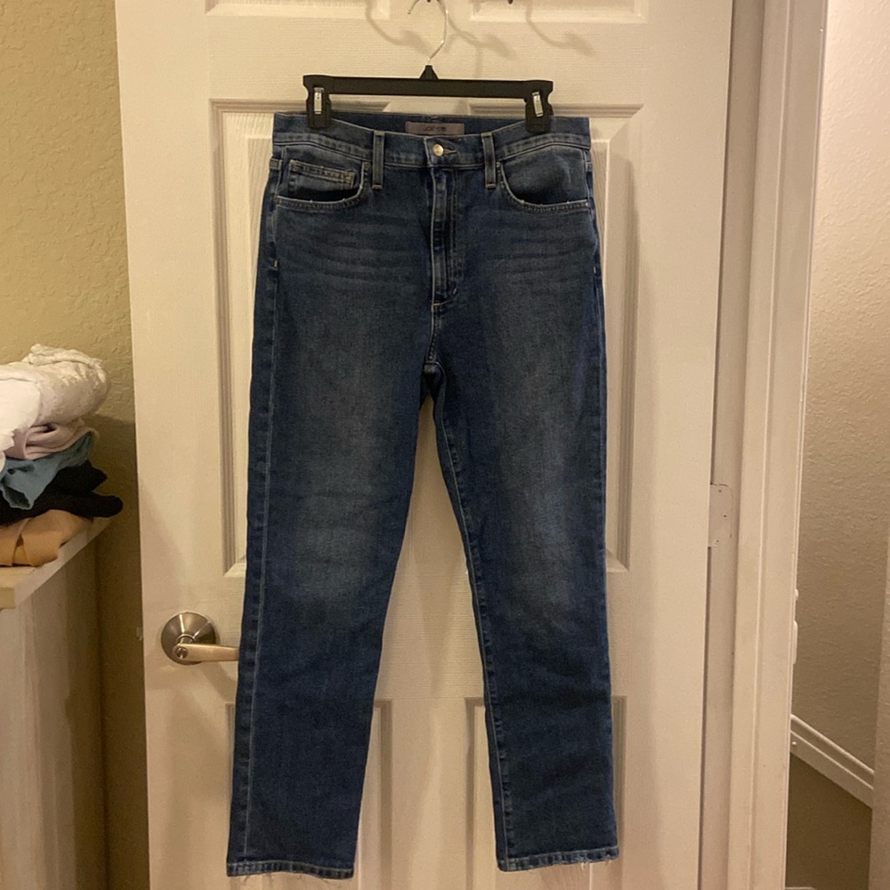 Joe’s Jeans•high rise straight ankle•29•medium blue wash•ruff hem•EUC